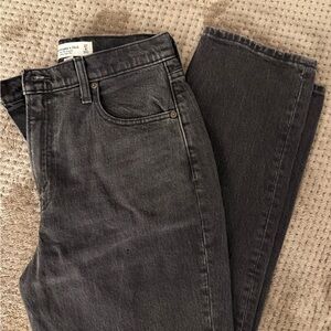 Abercrombie & Fitch The 90s Straight Ultra High Rise